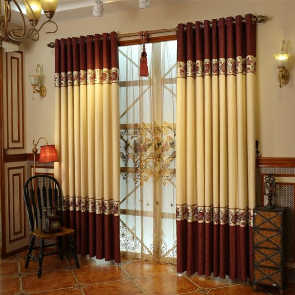 классические шторы в зал