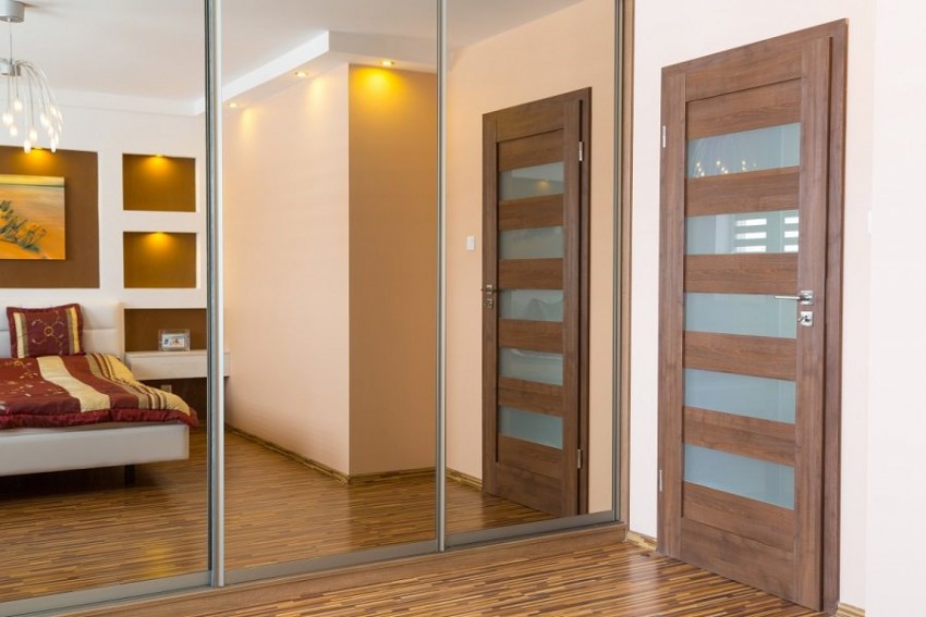 Двери в спальню - как подобрать стильные межкомнатные под интерьер квартиры