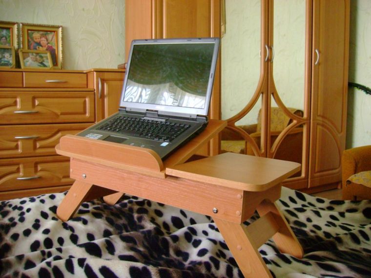 Как сделать столик для ноутбука - 120 фото лучших проектов как построить стол для ноута